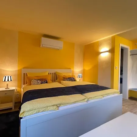 Und Am Rennsteig Bei Eisenach - Angela Jaentsch Διαμέρισμα *