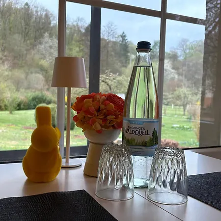 Διαμέρισμα Und Am Rennsteig Bei Eisenach - Angela Jaentsch *